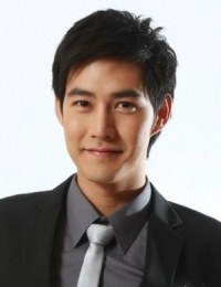 Фото актера Амп Пхирадев Кунланунтватн