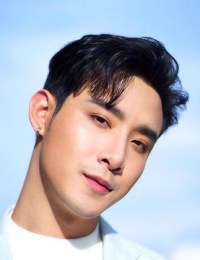 Фото актера Мек Джути Чумроенкетпратиип