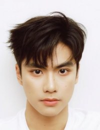 Фото актера Ом Пават Читтсавангди