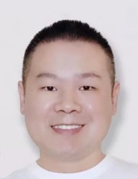 Фото актера Юэ Юнь Пэн