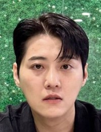 Фото актера Юн Чжон Иль