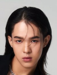 Фото актера Обей Пуннавитч Сирикия́тванит