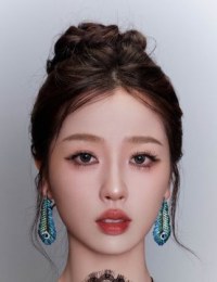 Фото актера Эсфер Ю