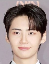 Фото актера Ли Джин Хёк