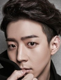 Фото актера Пак Ю Хван