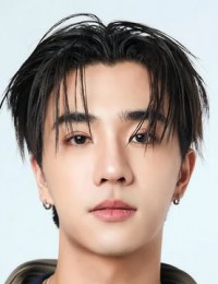 Фото актера Перт Танапон Сукумпатанасар