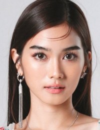 Фото актера Прапйе Рамида Тирапат