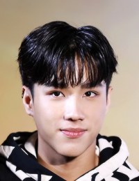 Фото актера Нео Трай Нимтават