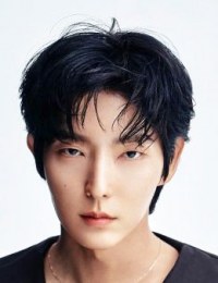 Фото актера Ли Джун Ги
