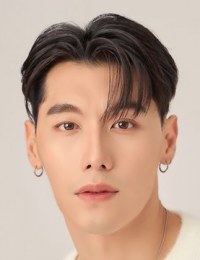 Фото актера Под Супхакорн Срипхотонг