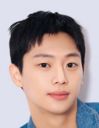 Фото актера Ли Шин Ен
