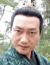 Фото актера Чэнь Цзиньюй