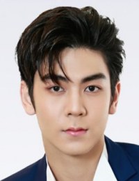 Фото актера Рю Вачиравит Ваттанапхатдипхайсан