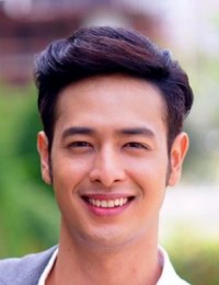 Фото актера Уайт Култават Буачароуэн