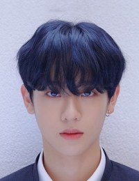 Фото актера Кым Дон Хён