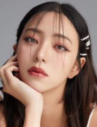 Фото актера Ньюклер Ханса Чунгвиваттанавонг