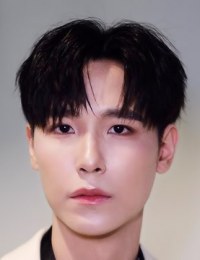 Фото актера Джуниор Паначай Сриариярунгруанг