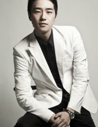 Фото актера Ли Ли Бэй