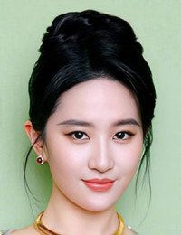 Фото актера Кристал Лью