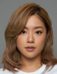 Фото актера Наоми Ван