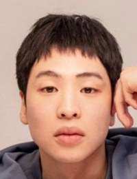 Фото актера Юн Чжун Хун