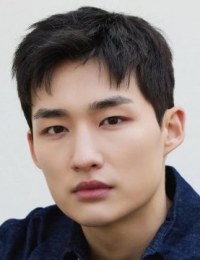 Фото актера Квон Джи У