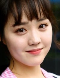 Фото актера Ли Бит На