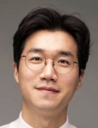 Фото актера Рю Йон Сок