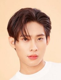 Фото актера Тьютор Корапат Ламной