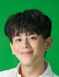 Фото актера Лотте Тхакорн Промсатиткул