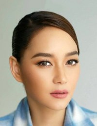 Фото актера Би Намтип Чонгратчатаувибун