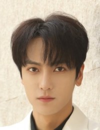 Фото актера Холлис