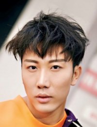 Фото актера Ван Юй Цзэ