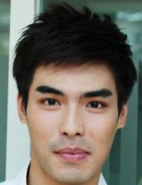 Фото актера Тле Питипон Порнтрисат